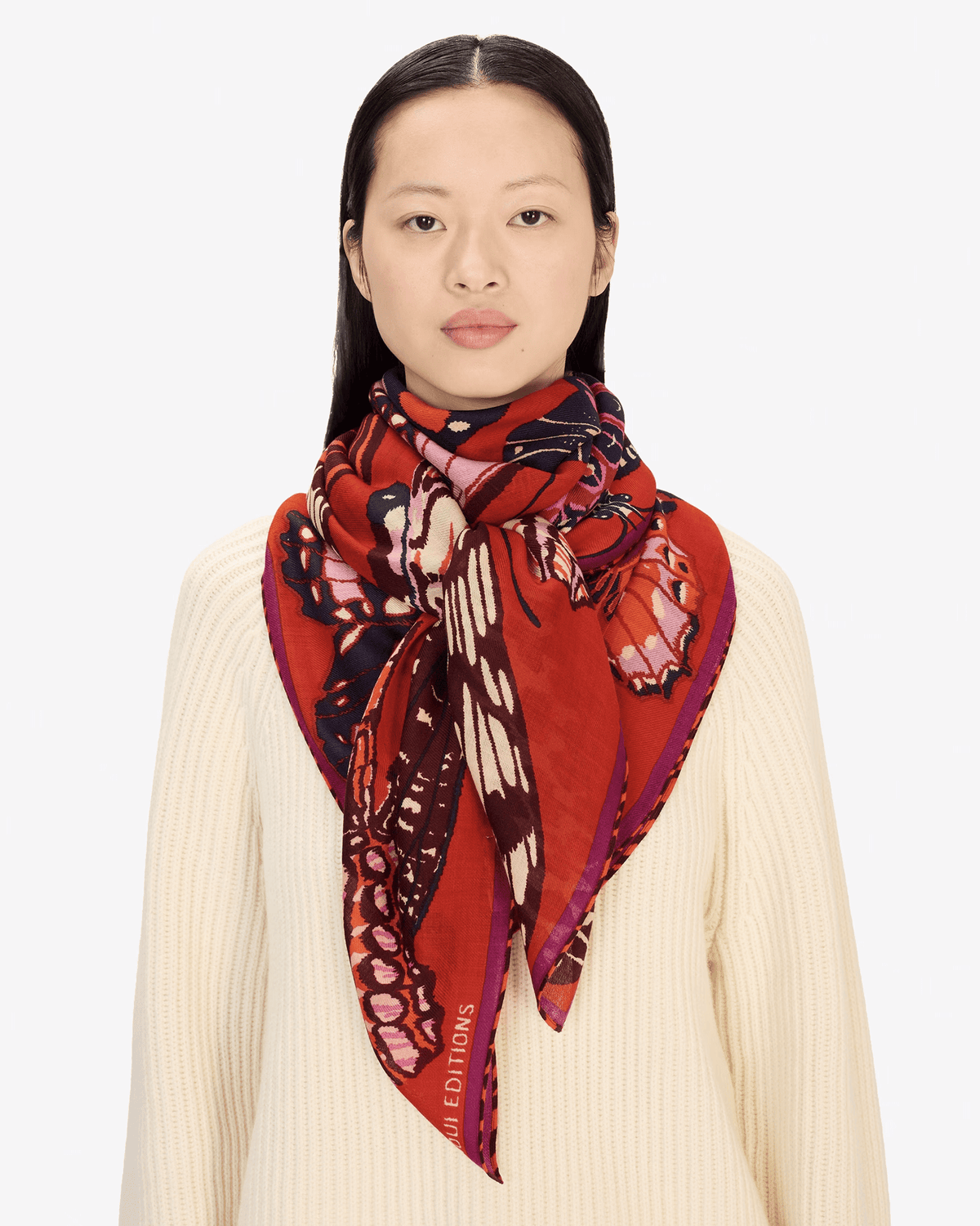 Square / Carre 130 Papillons in Red