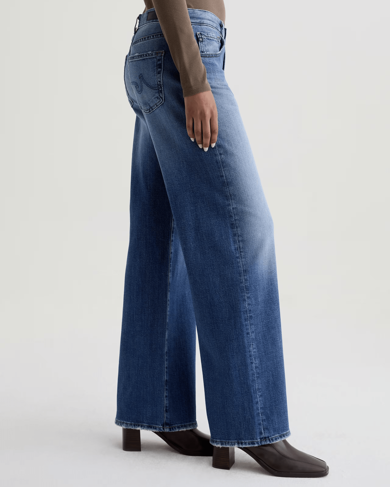 AG Jeans Denim Adria Low Rise Wide Leg in Headline