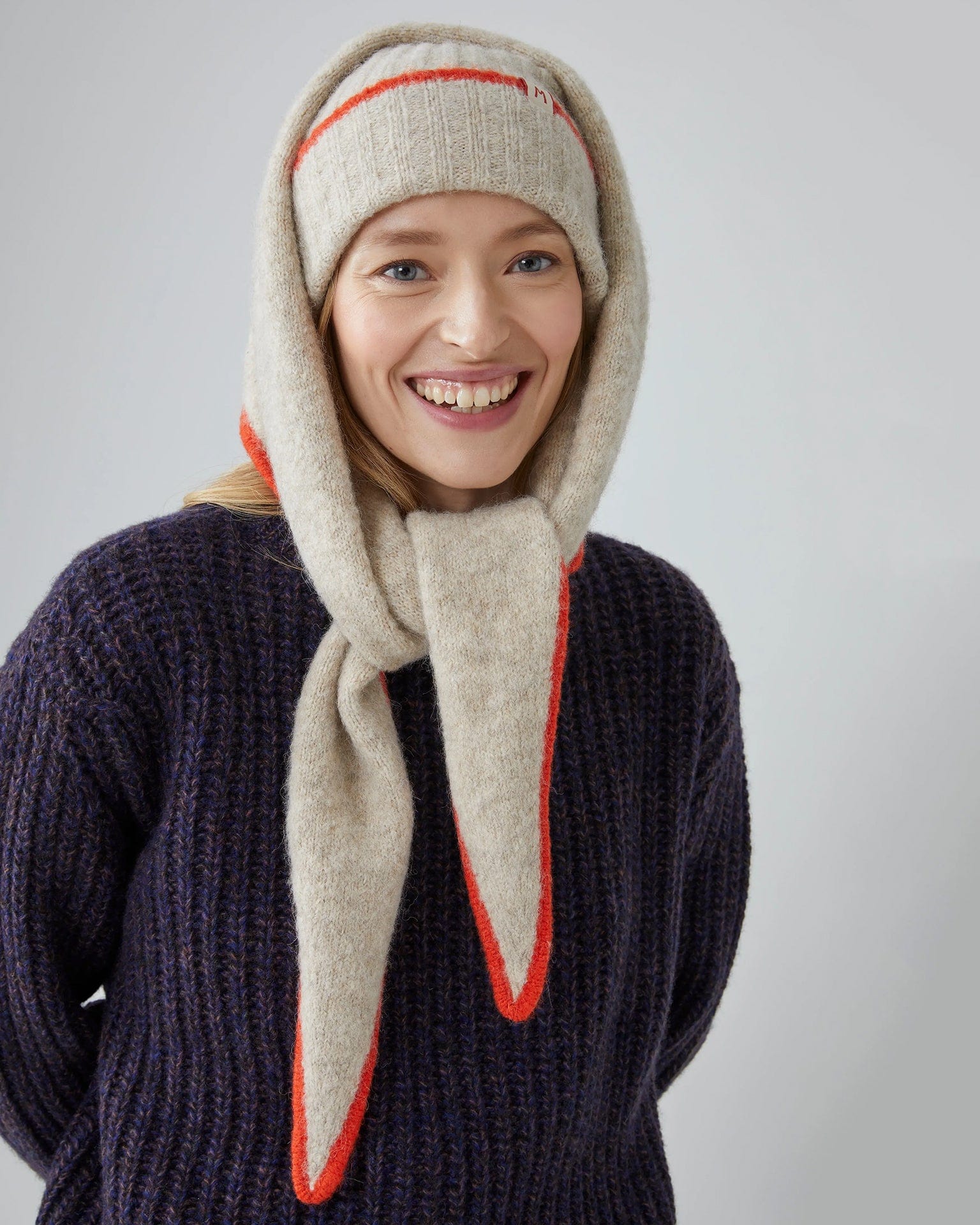 Moismont Accessories Paper Elly Alpaca Scarf No 218 in Paper