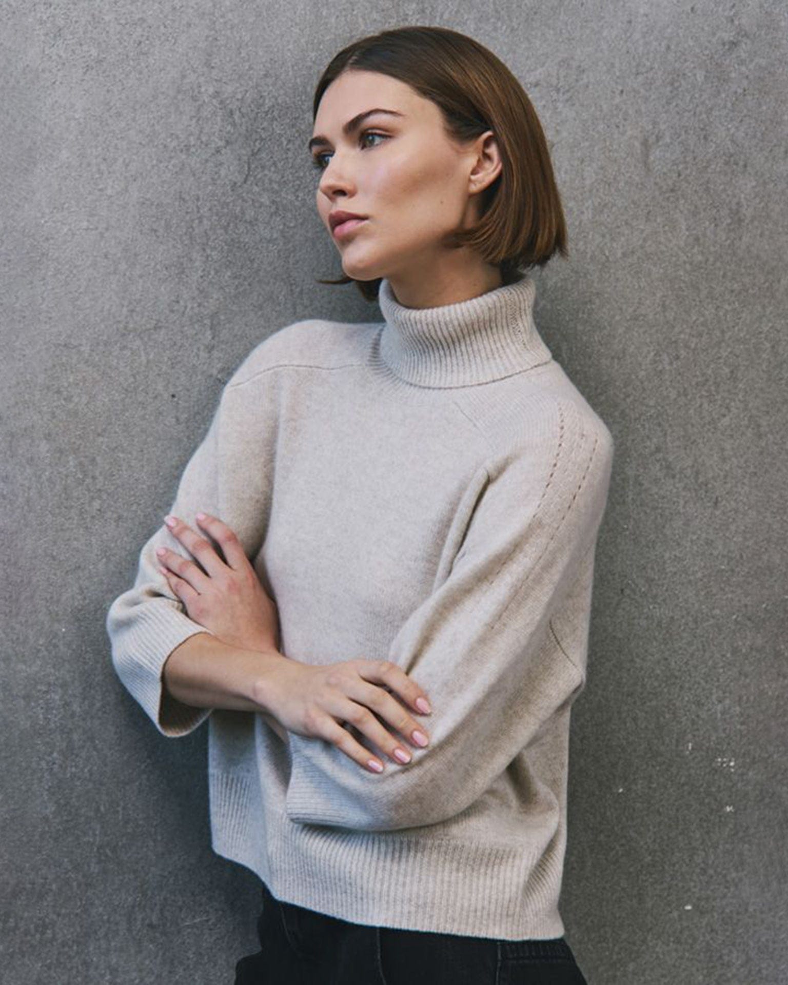 Boxy 3/4 Sleeve Turtleneck W/ Back Yoke in Mojave