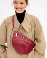 Grande Fanny - Medium Woven Diagonal in Garnet