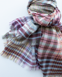 Épice Plaid Wool Scarf in Roses