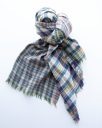 Épice Accessories Heather Cross Plaid Wool Scarf in Heather