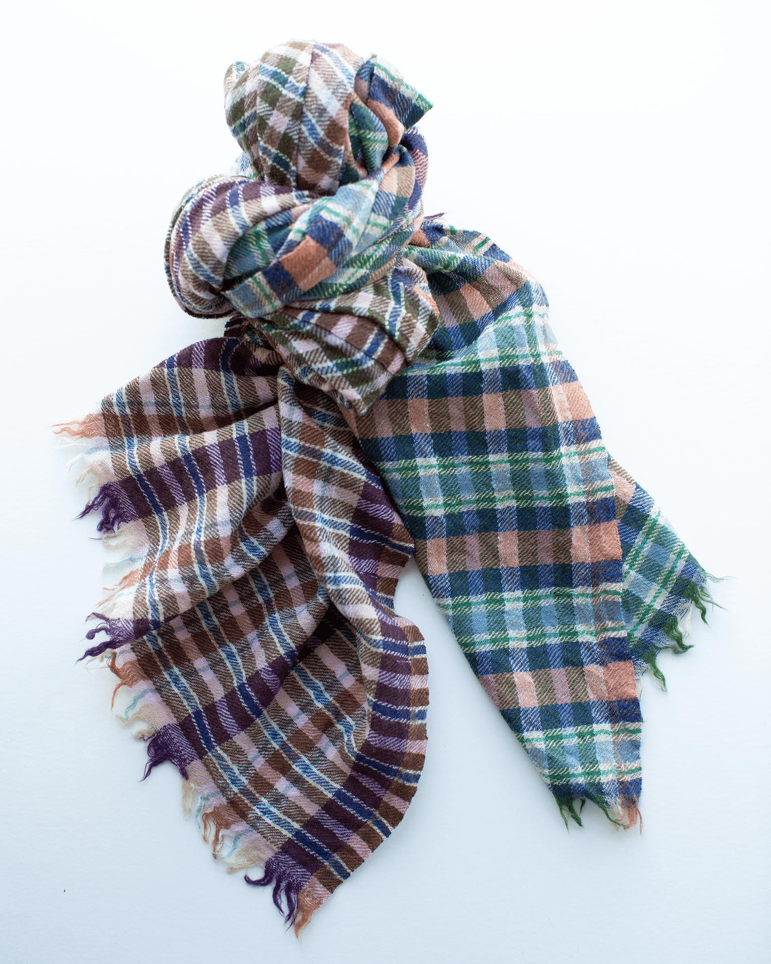 Épice Accessories Forest Cross Plaid Wool Scarf in Forest