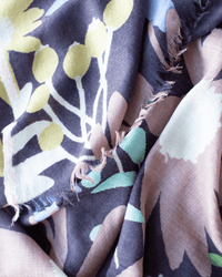 Épice Accessories Plum Bold Daisy Wool Silk & Cashmere Scarf in Plum
