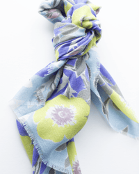 Épice Accessories Violet Bold Daisy Wool Silk & Cashmere Bandana in Violet