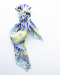 Épice Accessories Violet Bold Daisy Wool Silk & Cashmere Bandana in Violet