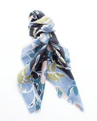 Épice Accessories Black Bold Daisy Wool Silk & Cashmere Bandana in Black