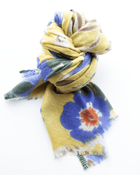 Épice Accessories Ginger Pop Flower Wool Scarf in Ginger