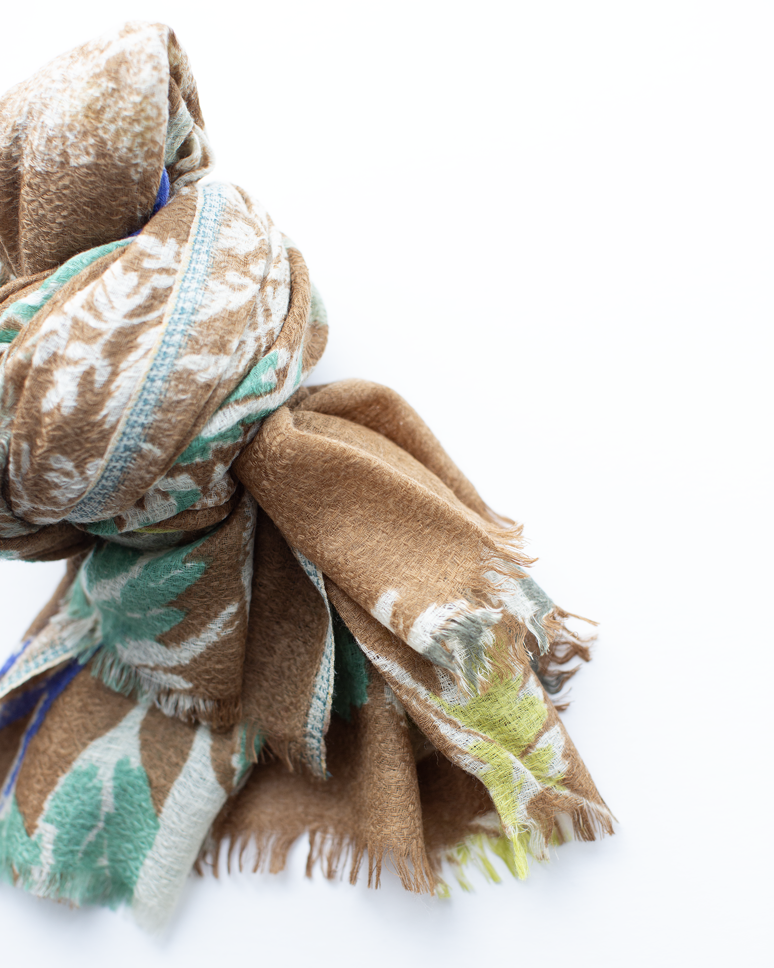 Épice Botanica Wool Silk & Cashmere Scarf in Tobacco