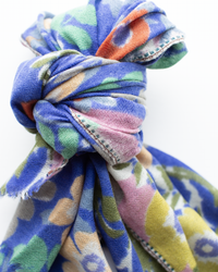 Épice Pop Flower Wool & Cashmere Scarf in Wedgewood