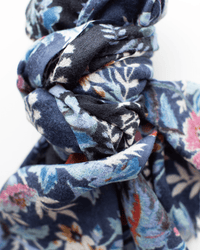 Épice Accessories o/s / Indigo Fleur 2 Scarf in Indigo