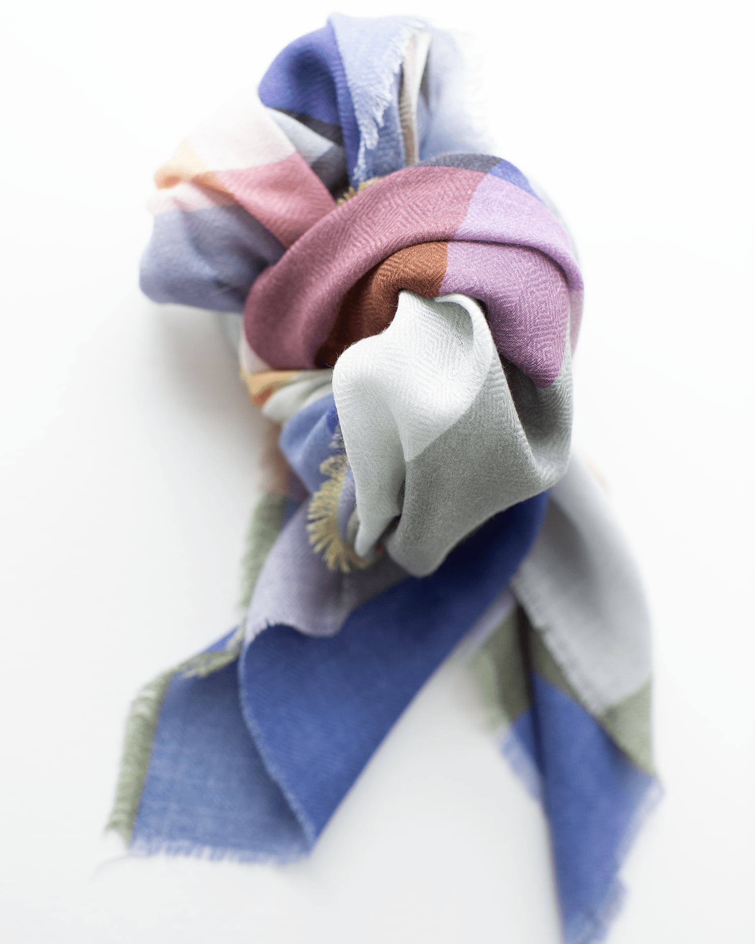 Épice Accessories Silver Iconic Check 7 Bandana in Silver