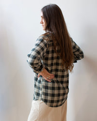 Llewln Shirt Jacket in Black & Tan Plaid