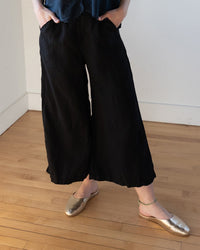 Cropped Becca Wide Leg in Black Linen Twill - Bliss Boutiques