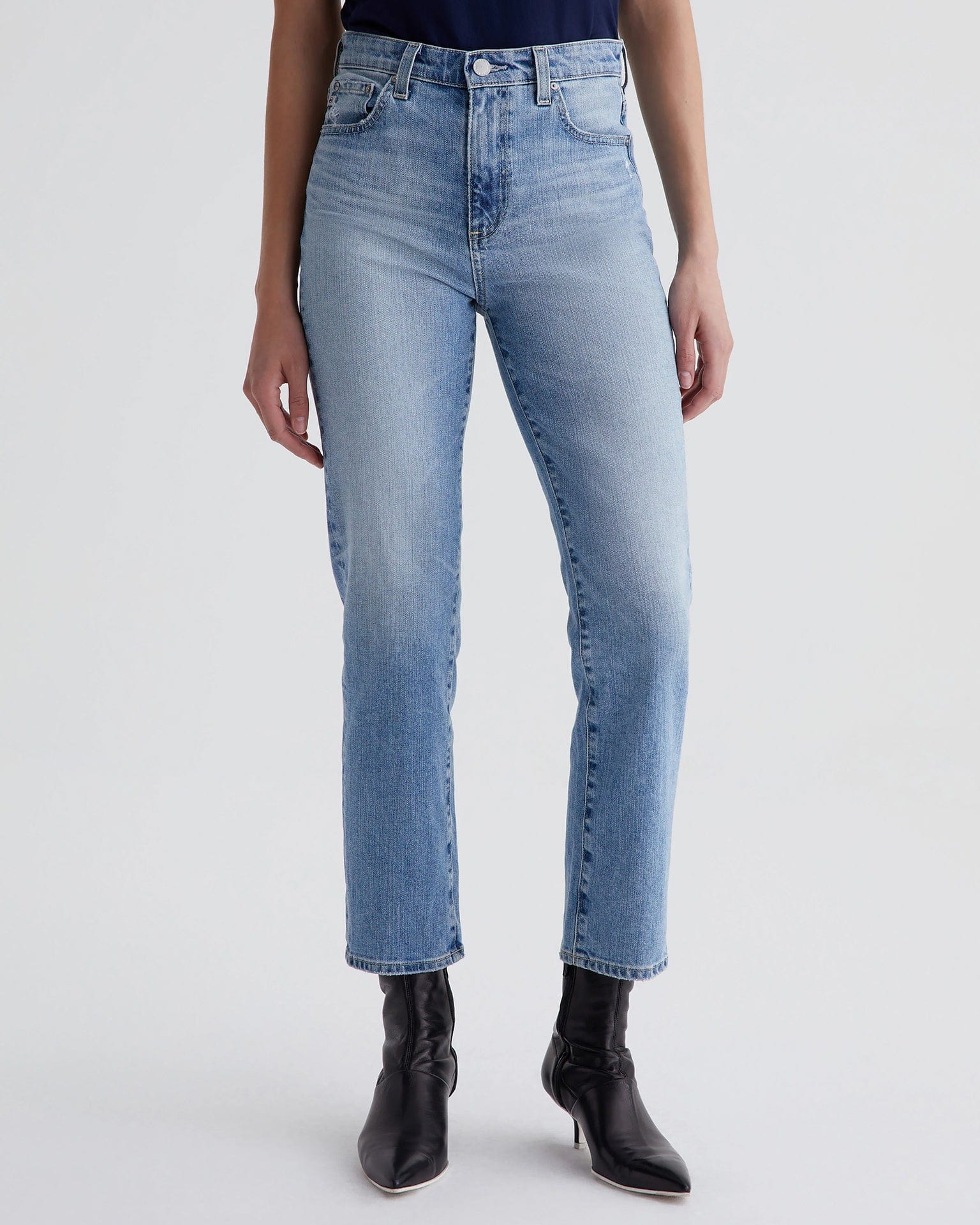 AG Jeans Saige Crop in 22Ys Whisper