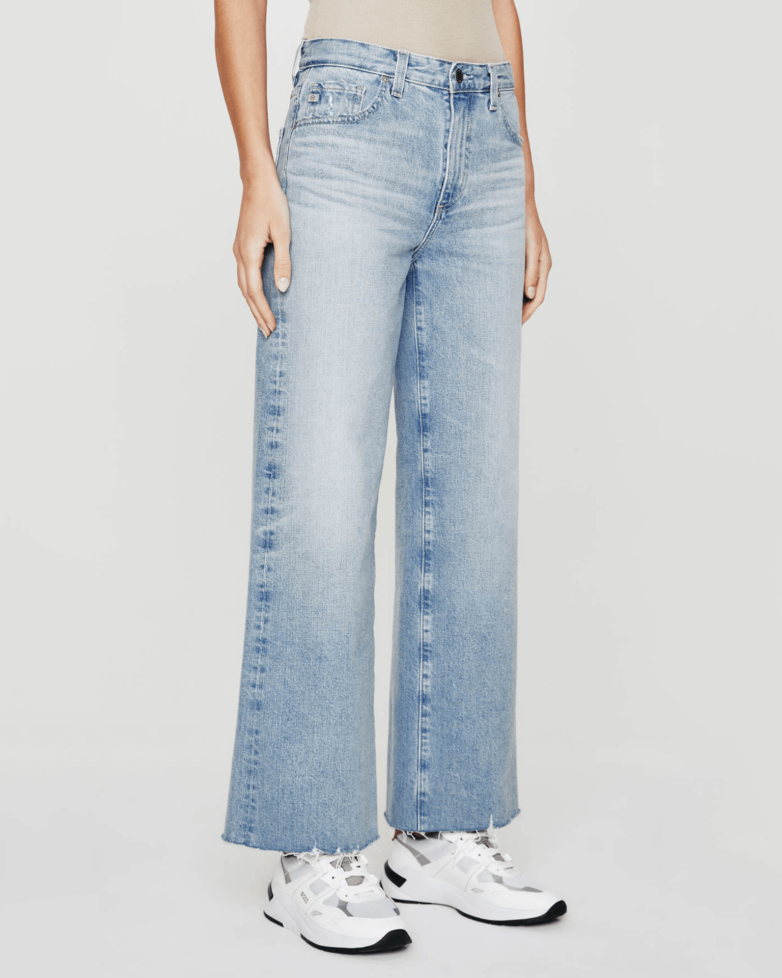 AG Jeans Saige Wide Leg Crop in Chateau