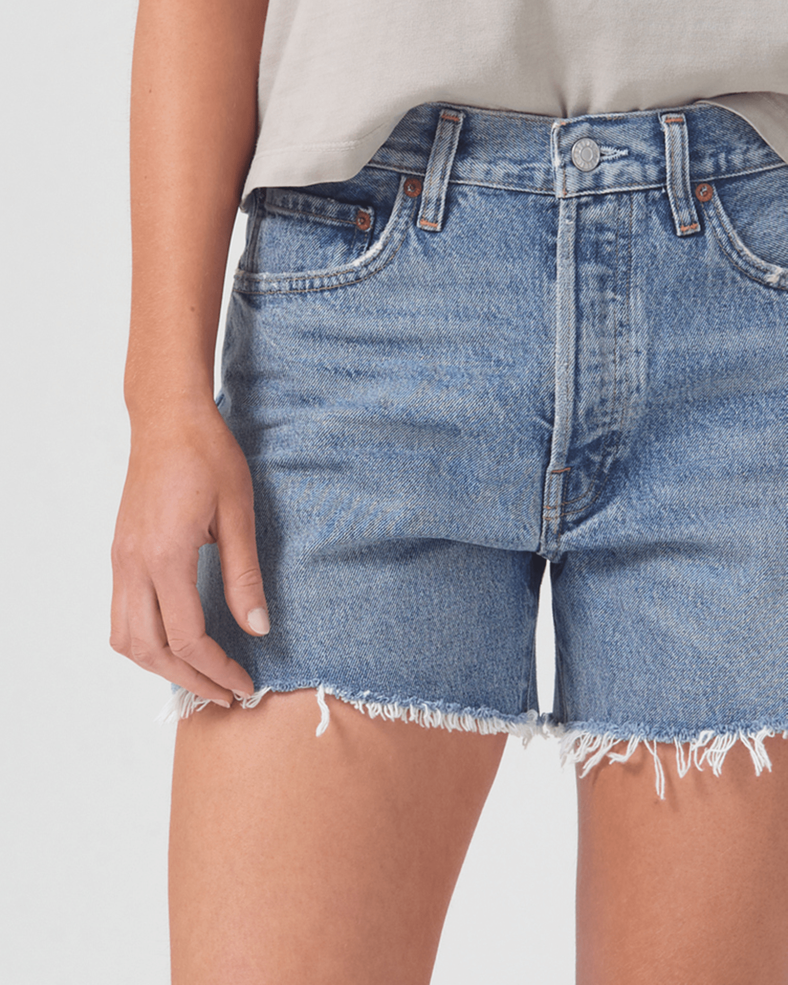 AGOLDE Parker Long Short in Wheel