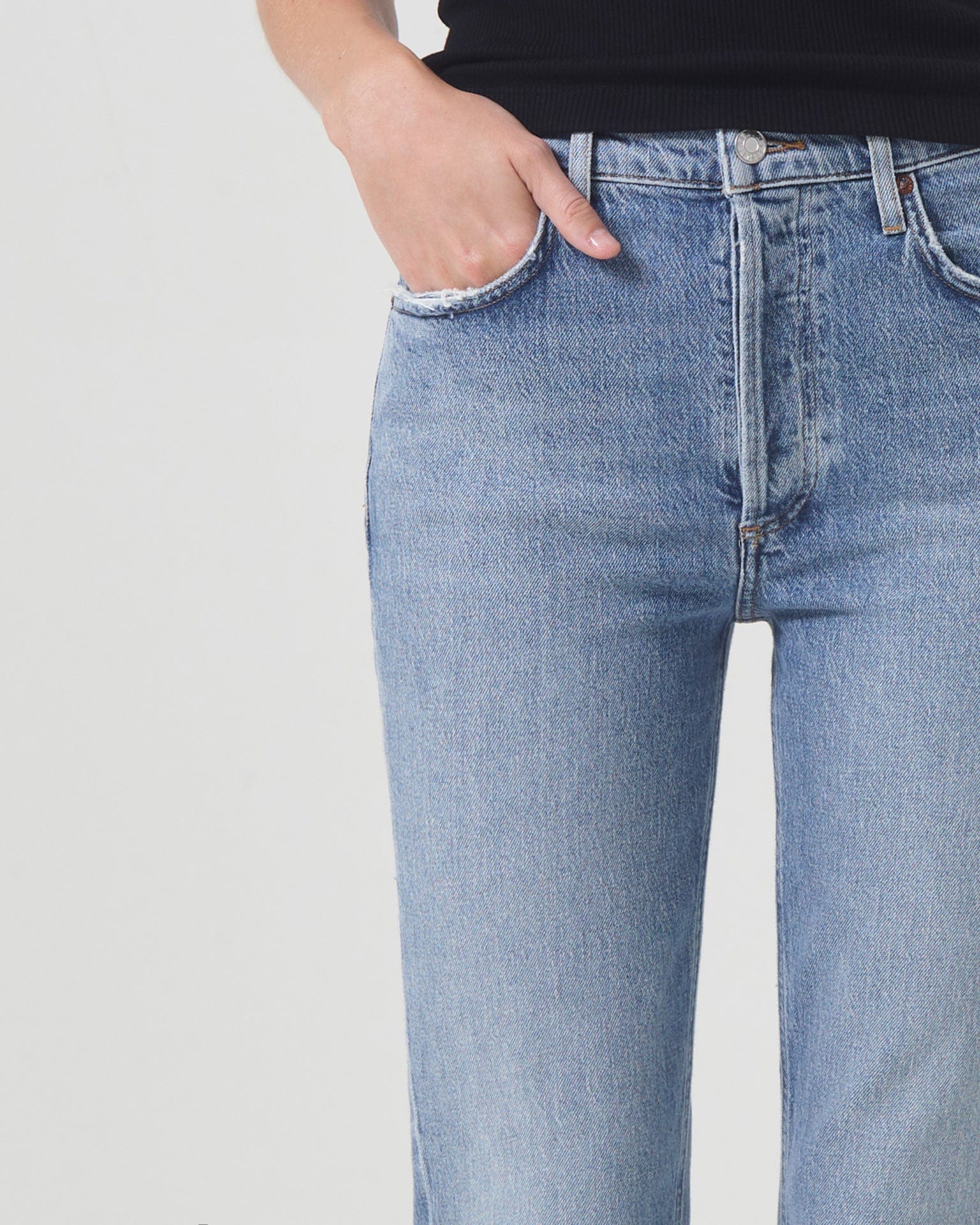 AGOLDE Riley Crop in Quiver