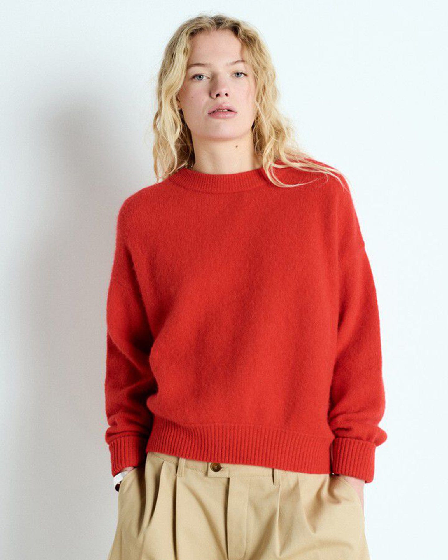 American Vintage Vito Crewneck Sweater in Fraise