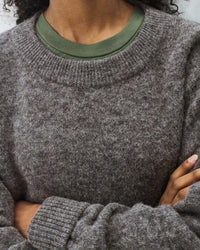 American Vintage Vito Crew Sweater in Acier Chine 3 - Bliss Boutiques