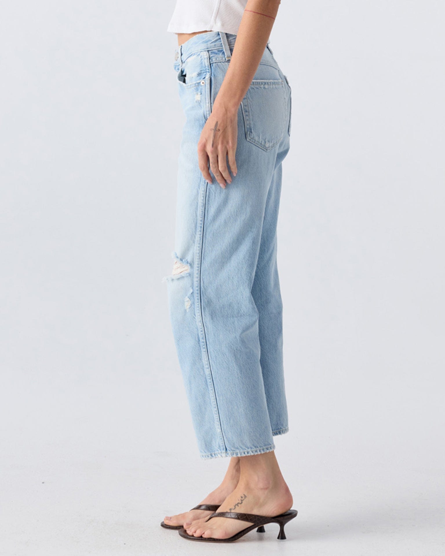 AMO Billie Cropped Wide Straight in Sunburn