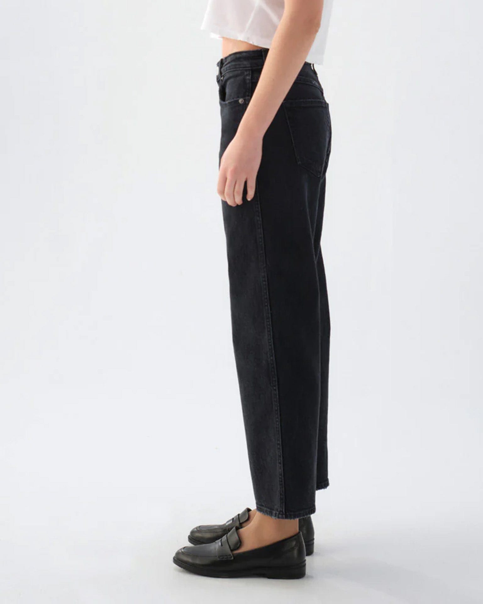 AMO Billie in So Good