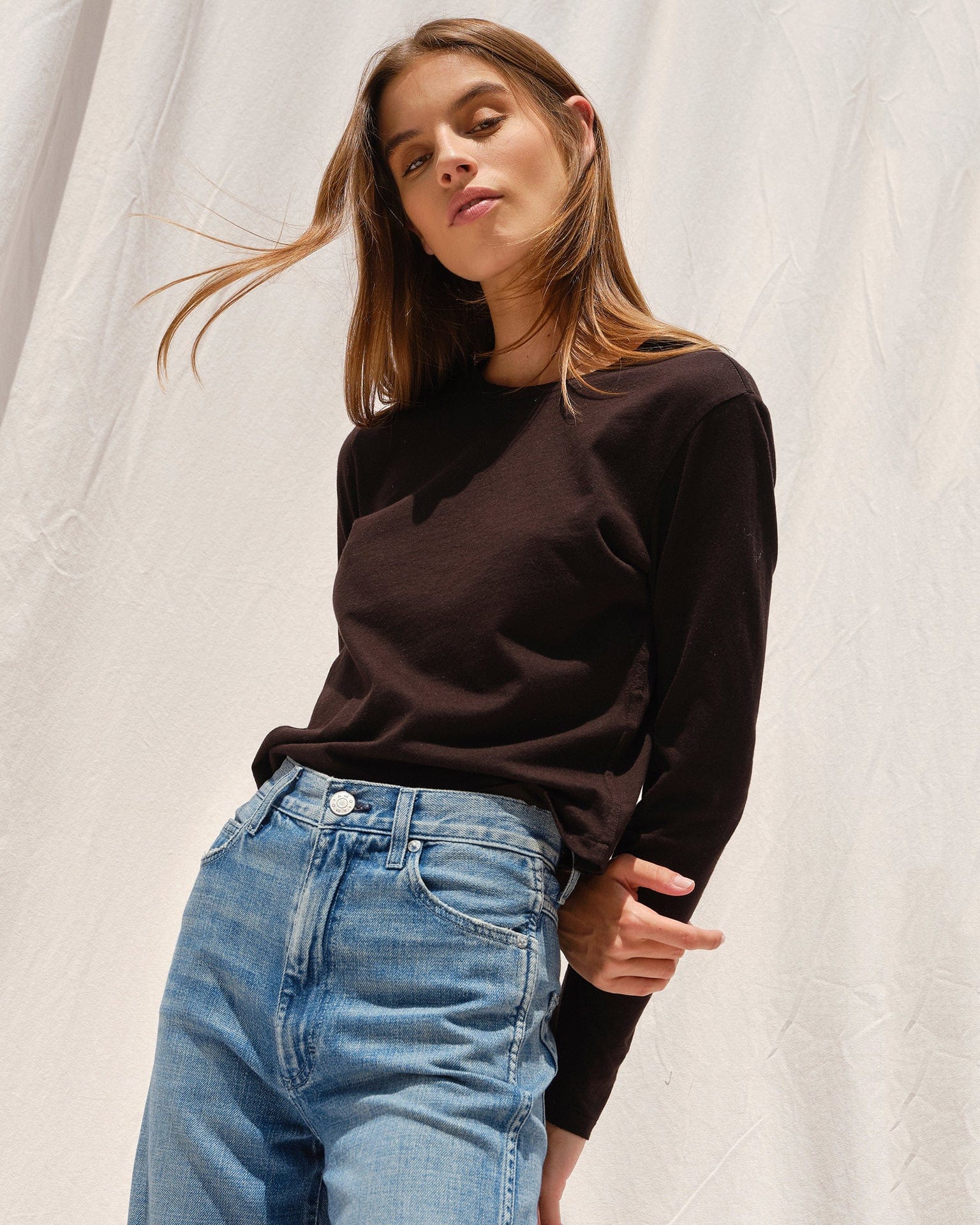 AMO L/S Babe Tee in Black