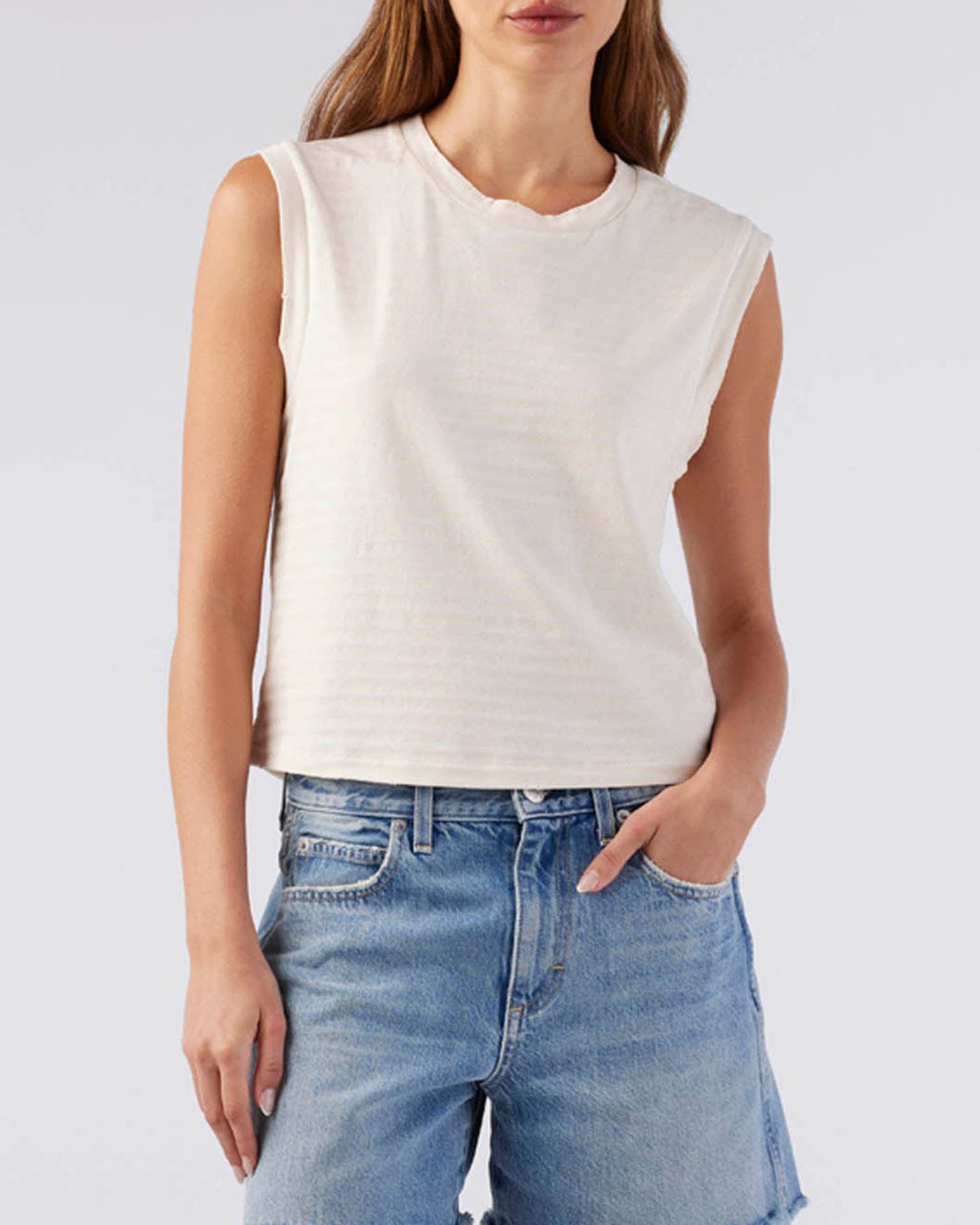 Sleeveless Babe Tee in Natural