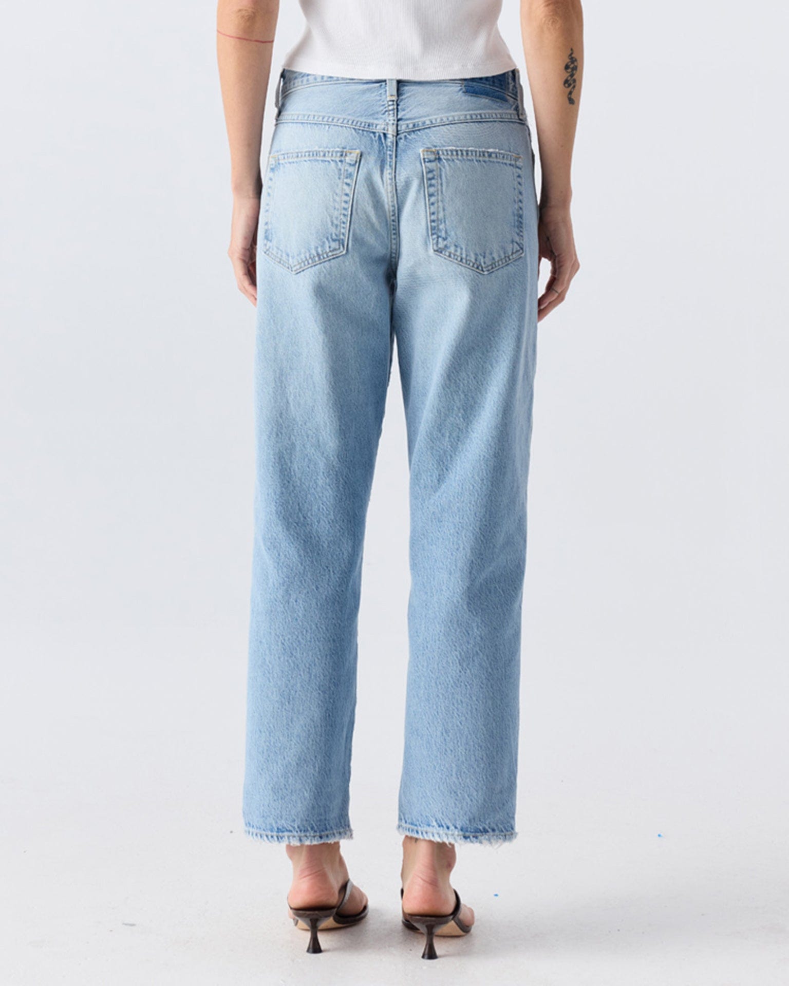 AMO Valentina Relaxed Straight in Heartfelt