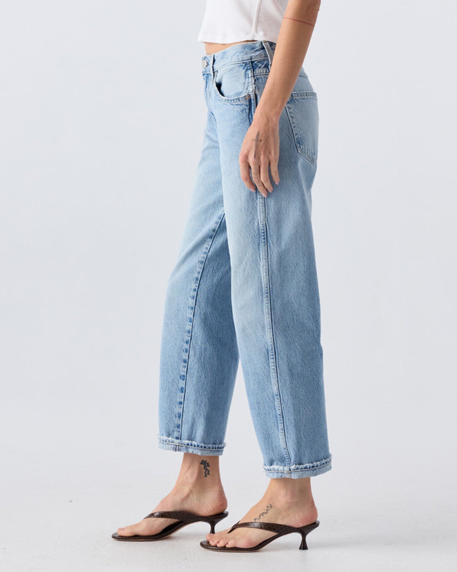 AMO Valentina Relaxed Straight in Heartfelt