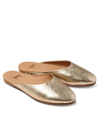 beek.. Phoebe in Gold