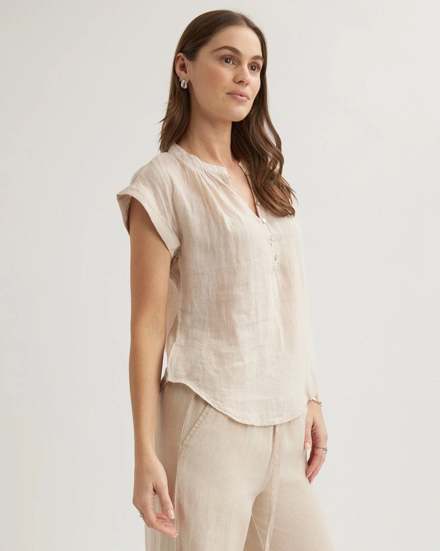 Bella Dahl Cap Sleeve Pullover in Linen Sand