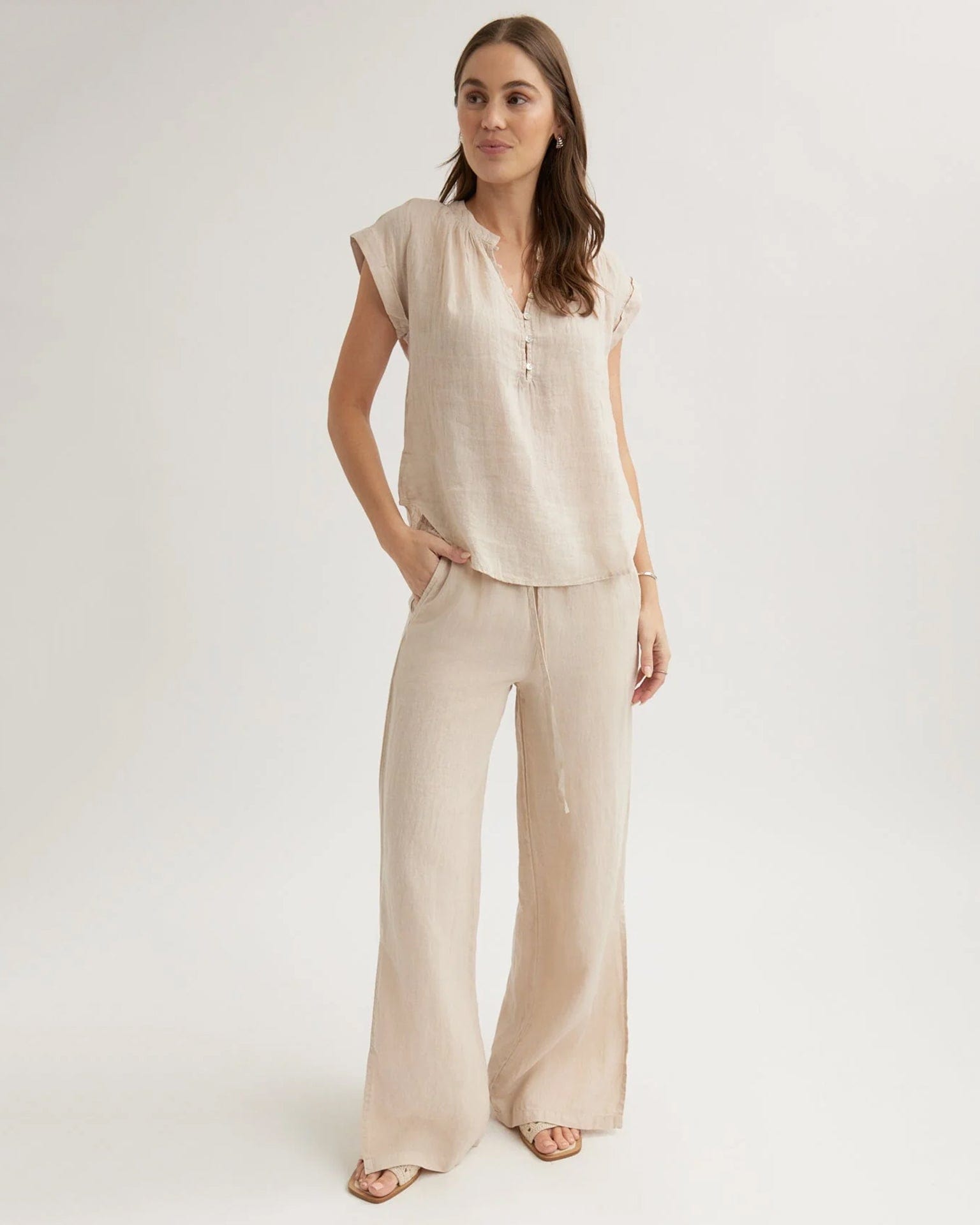 Bella Dahl Cap Sleeve Pullover in Linen Sand