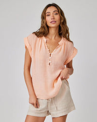 Bella Dahl Cap Sleeve Pullover in Peach Fizz