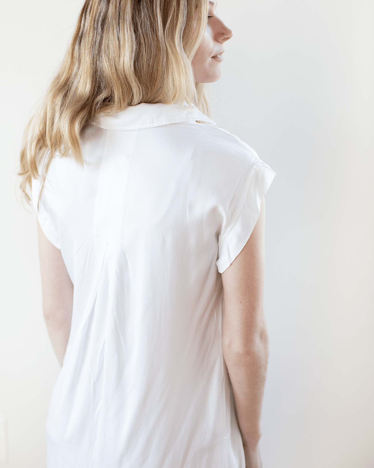 Bella Dahl Cap Sleeve V-Neck Dress in White