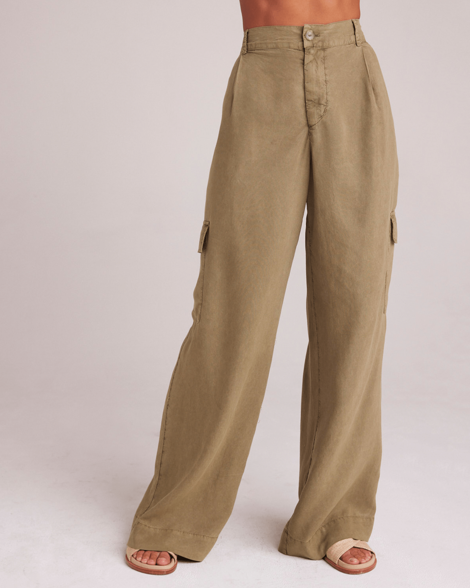 Bella Dahl Cargo Wide Leg Pant in French Olive