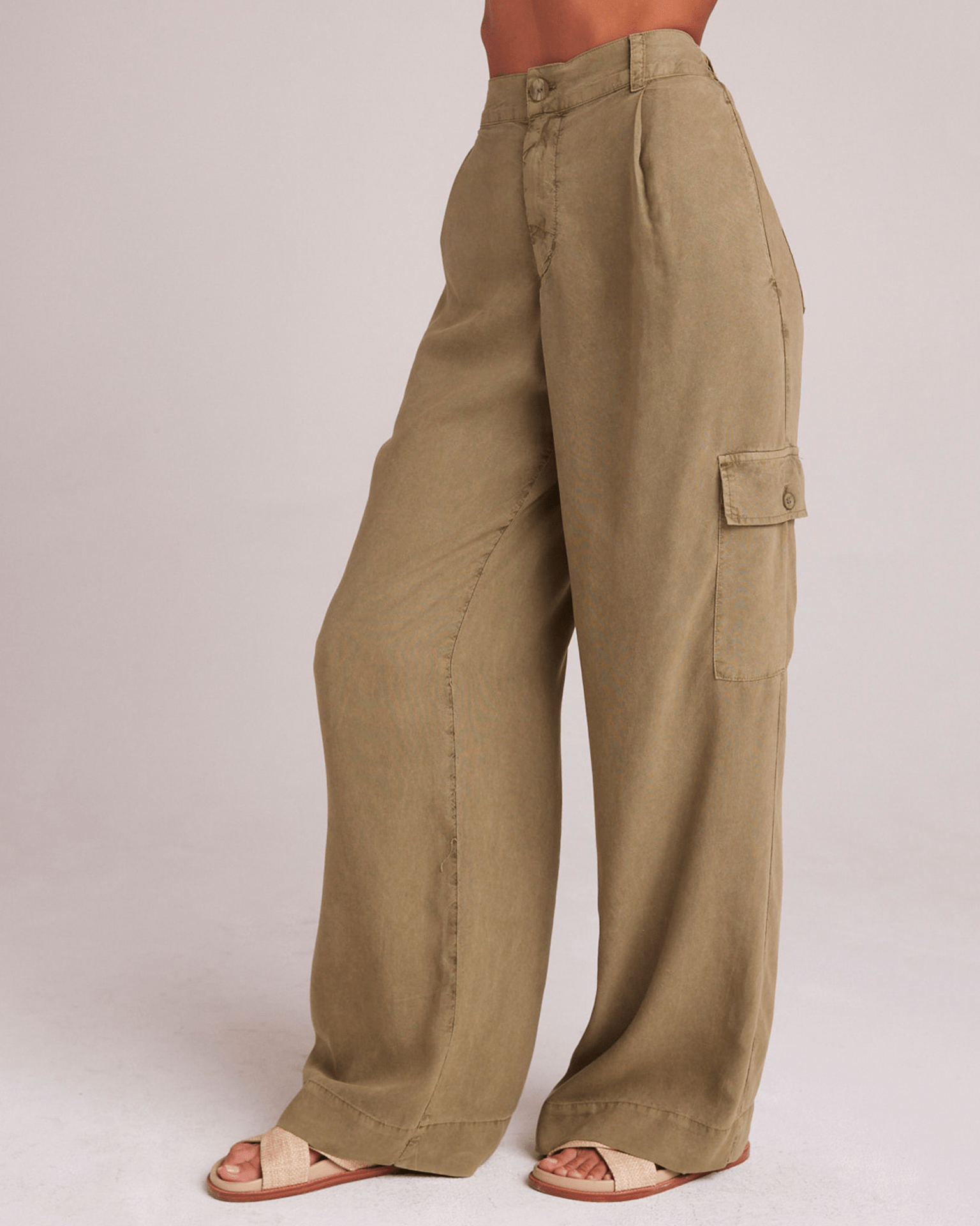Bella Dahl Cargo Wide Leg Pant in French Olive