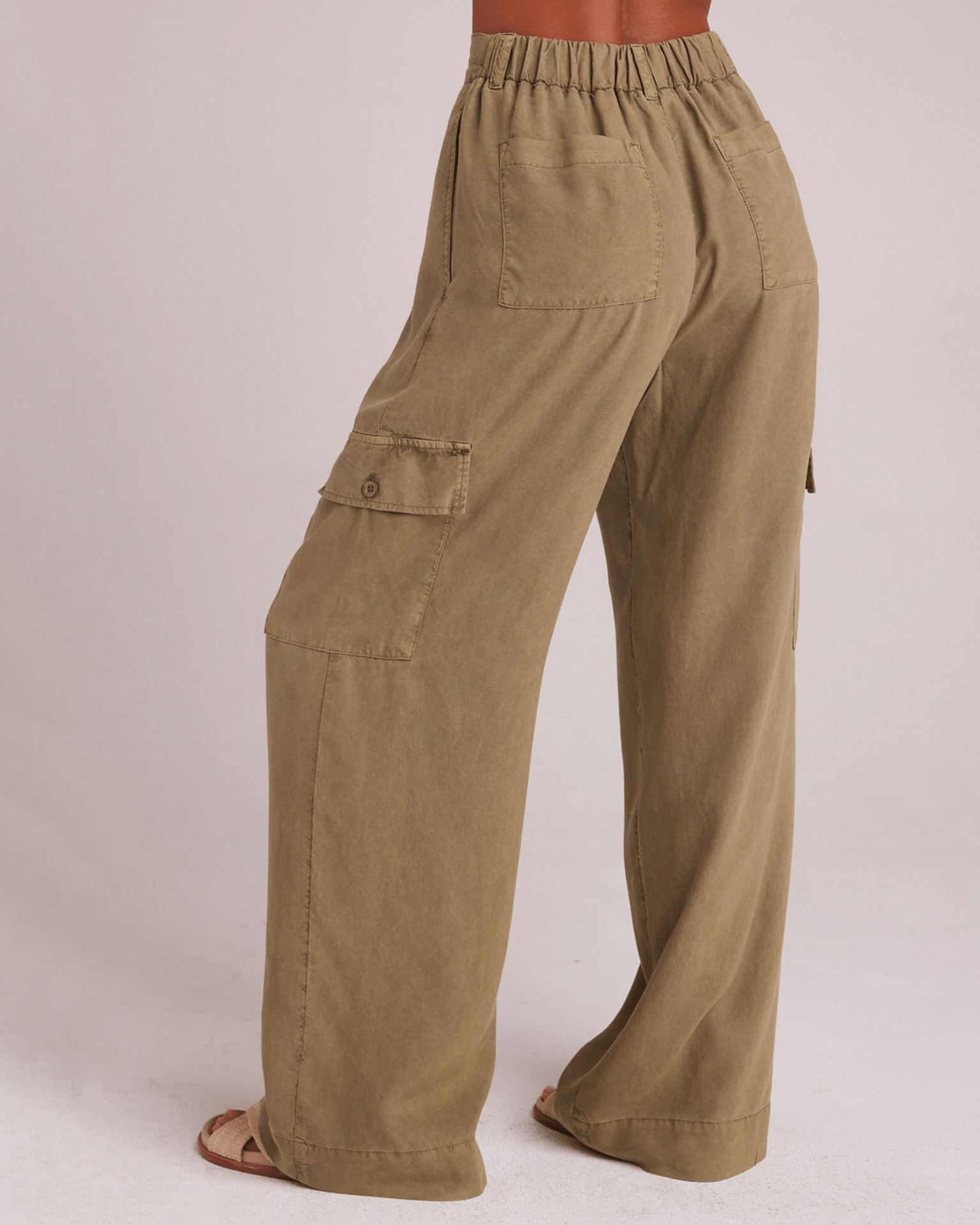 Bella Dahl Cargo Wide Leg Pant in French Olive