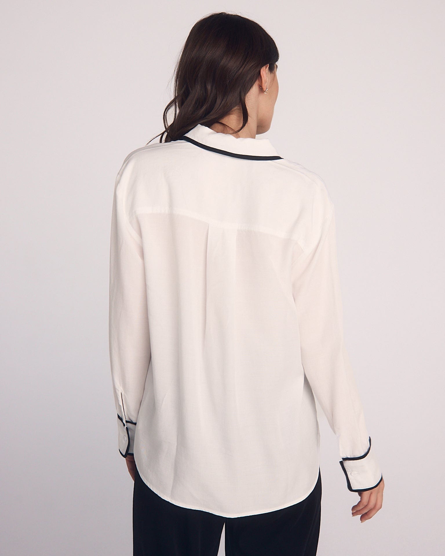 Bella Dahl Contrast Trim Shirt in Off White