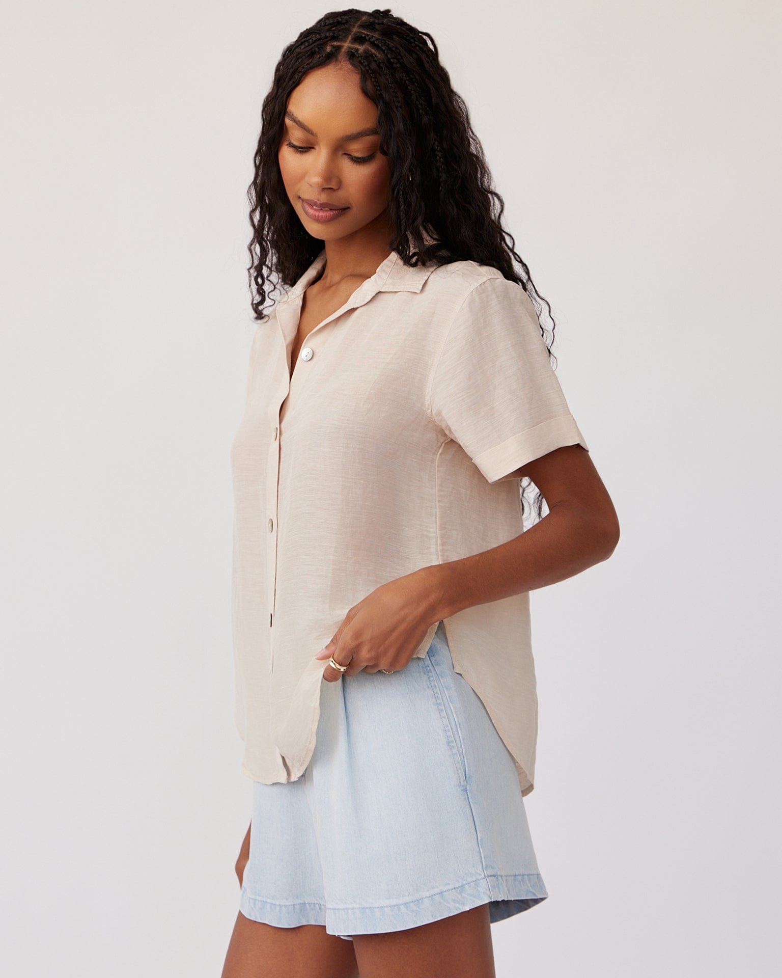 Bella Dahl Cuffed Short Sleeve Shirt in Moroccan Sand