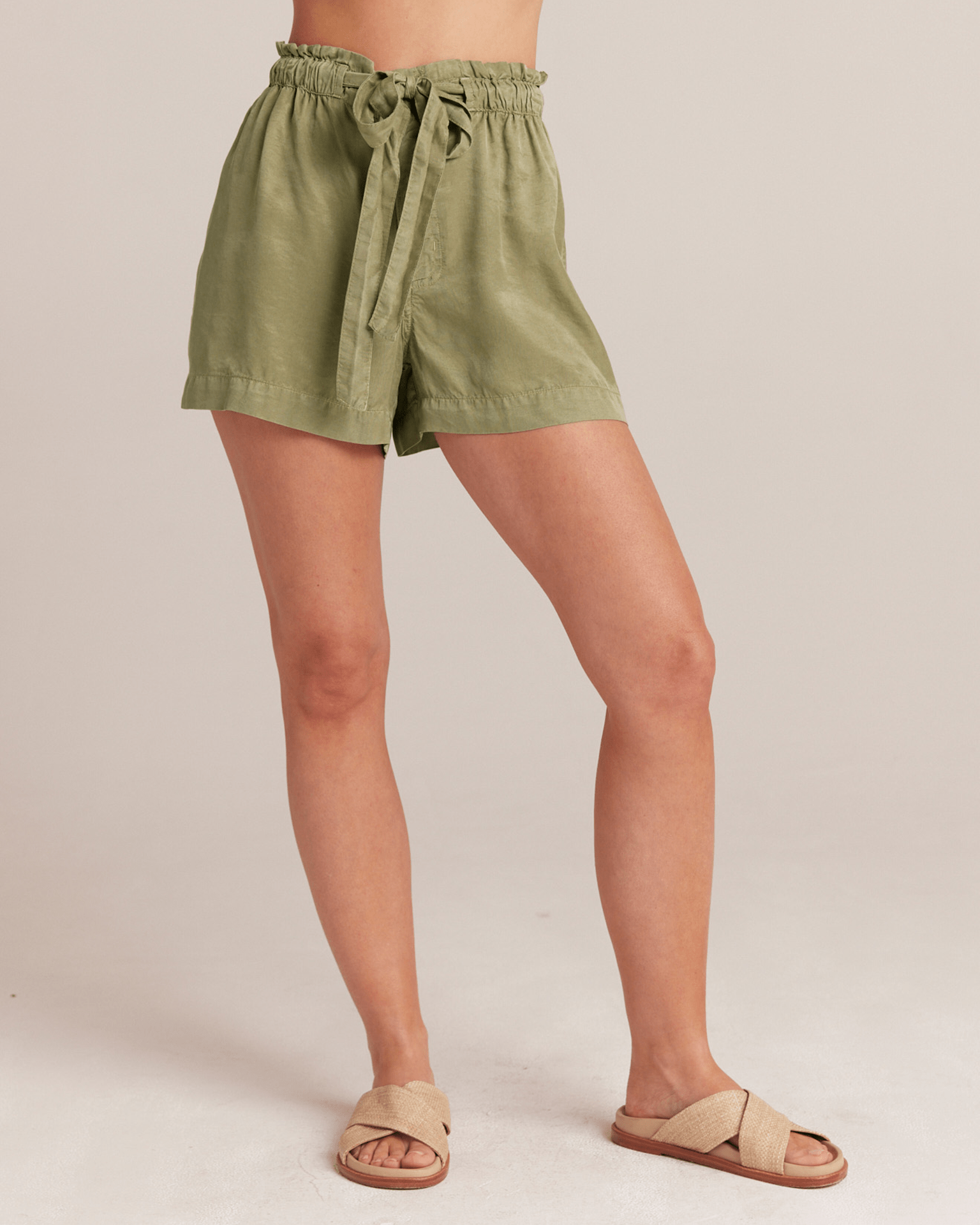 Bella Dahl Khaki Army Ruffled Waist Shorts with Waist Tie female Size M
