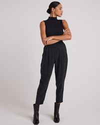 Bella Dahl Nico Clean Waist Slouchy Trouser in Black