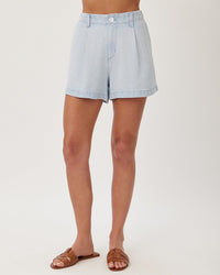Bella Dahl Pleated Short in Oasis Spray Wash