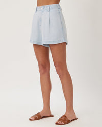 Bella Dahl Pleated Short in Oasis Spray Wash
