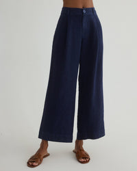 Bella Dahl Pleated Wide Leg Ankle Pant in Italian Navy