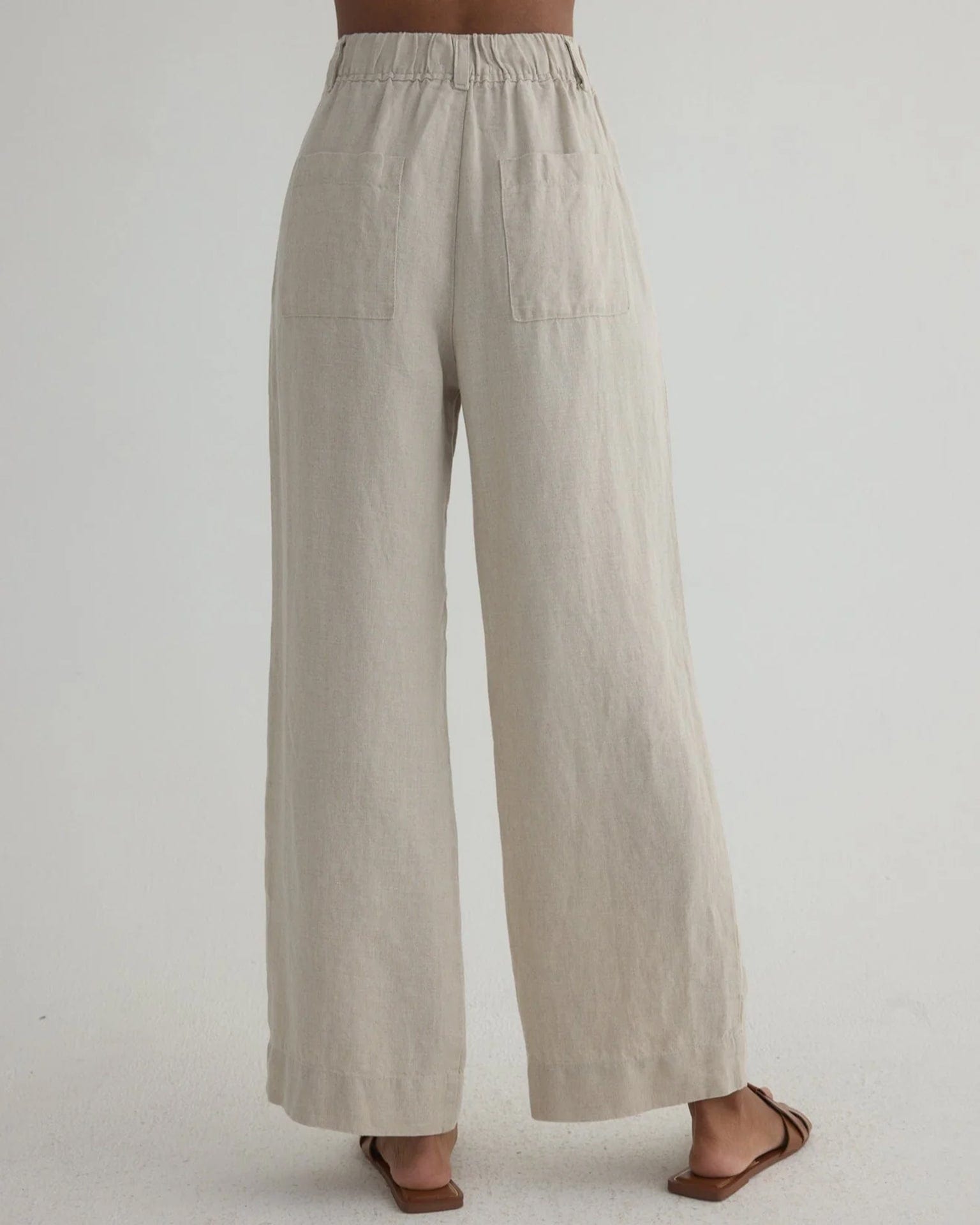 Bella Dahl Pleated Wide Leg Ankle Pant in Linen Sand