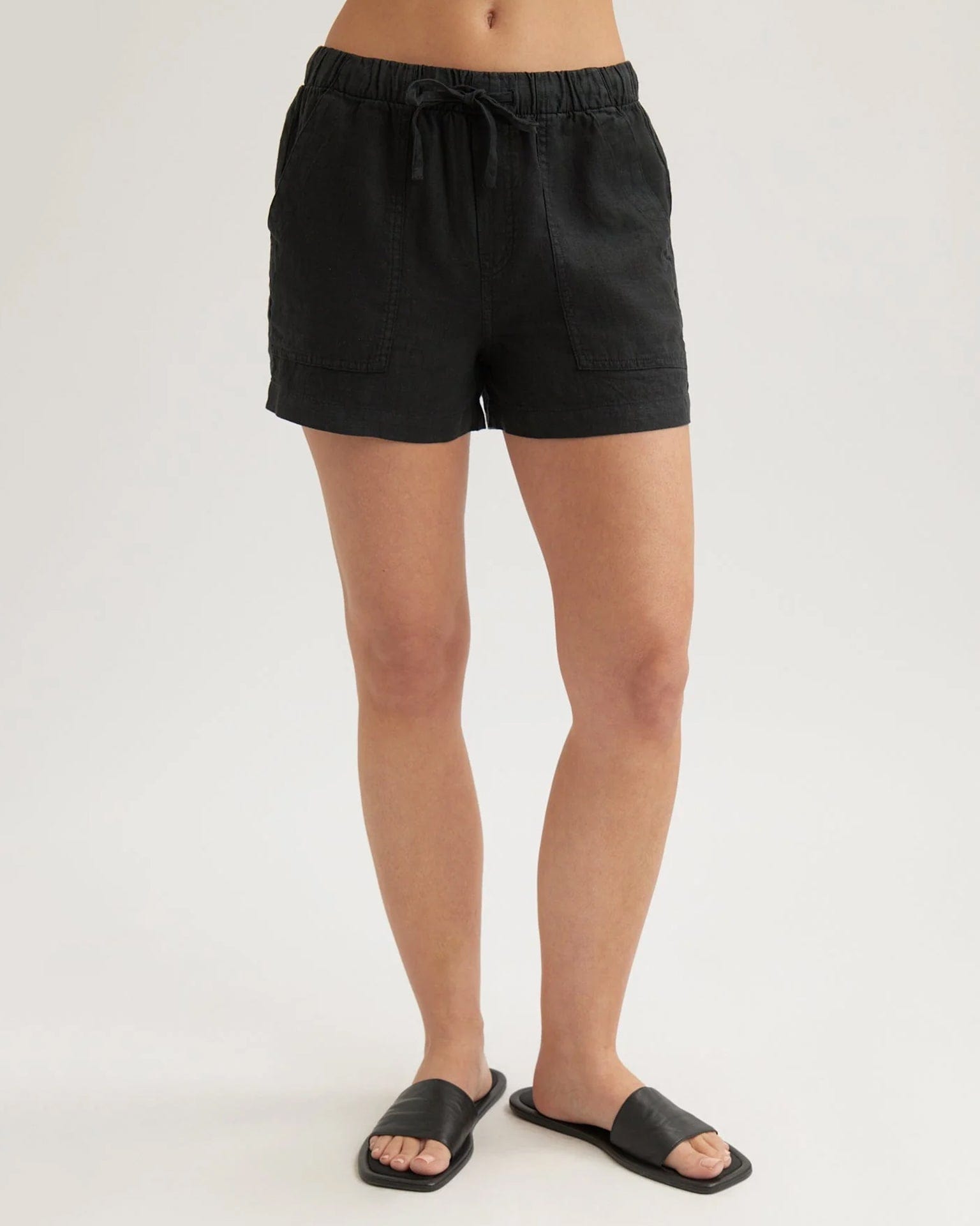 Bella Dahl Pocket Shorts in Black