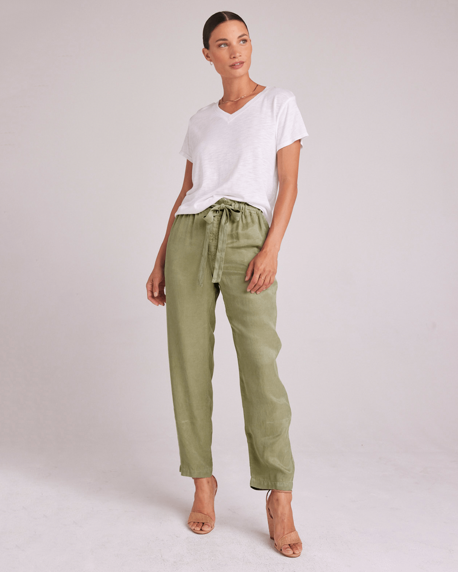Bella Dahl Rose Easy Trouser in Dried Herb