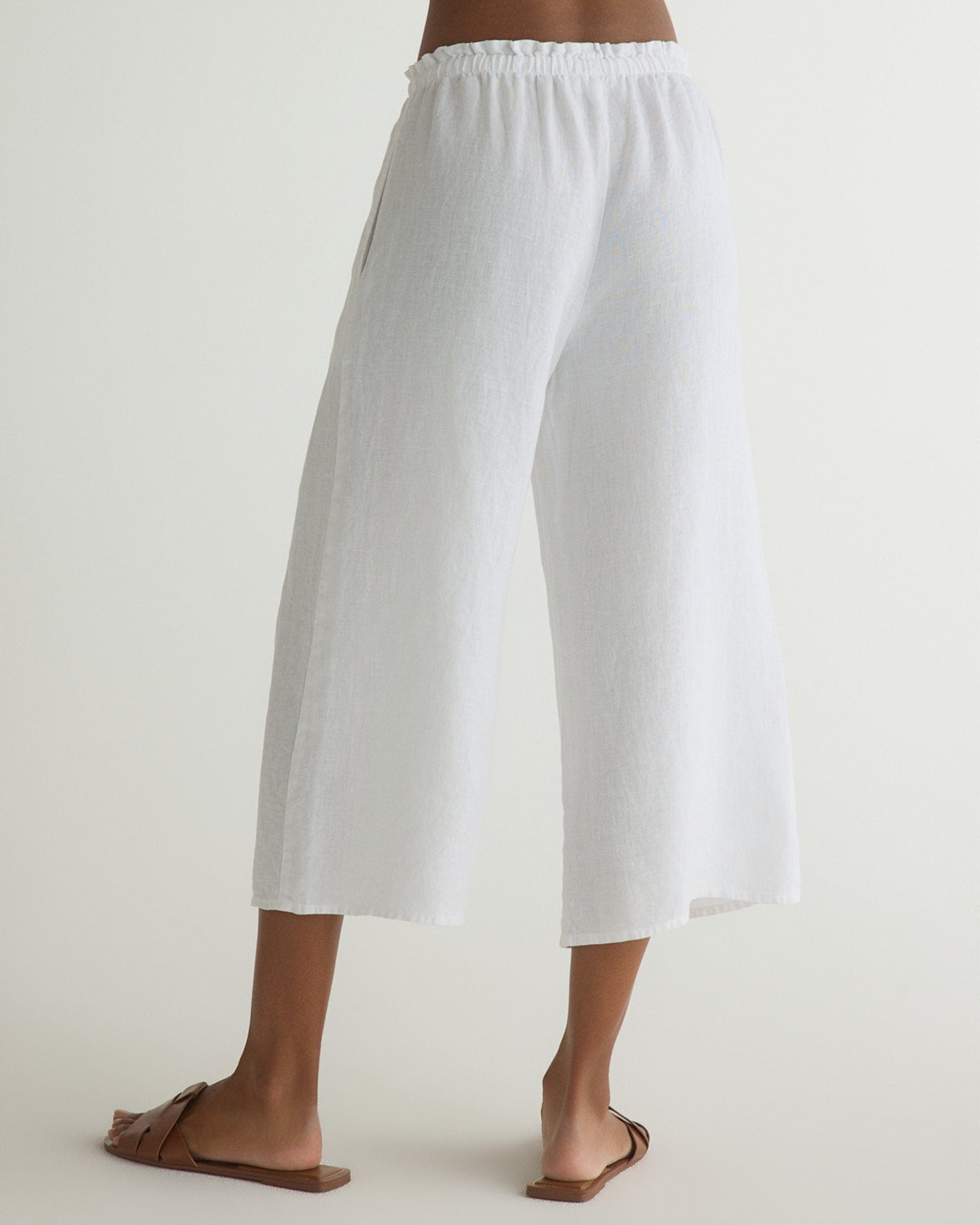 Bella Dahl Ruffle Waist Wide Leg Crop in White